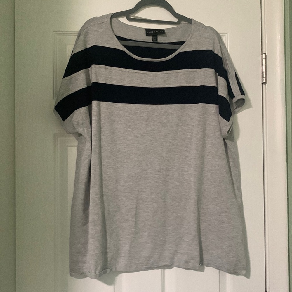Short sleeve sweater